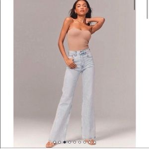 Abercrombie '90S ULTRA HIGH RISE RELAXED JEANS